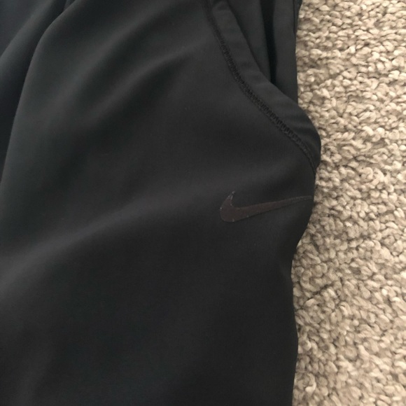 Nike Capris - Picture 2 of 3